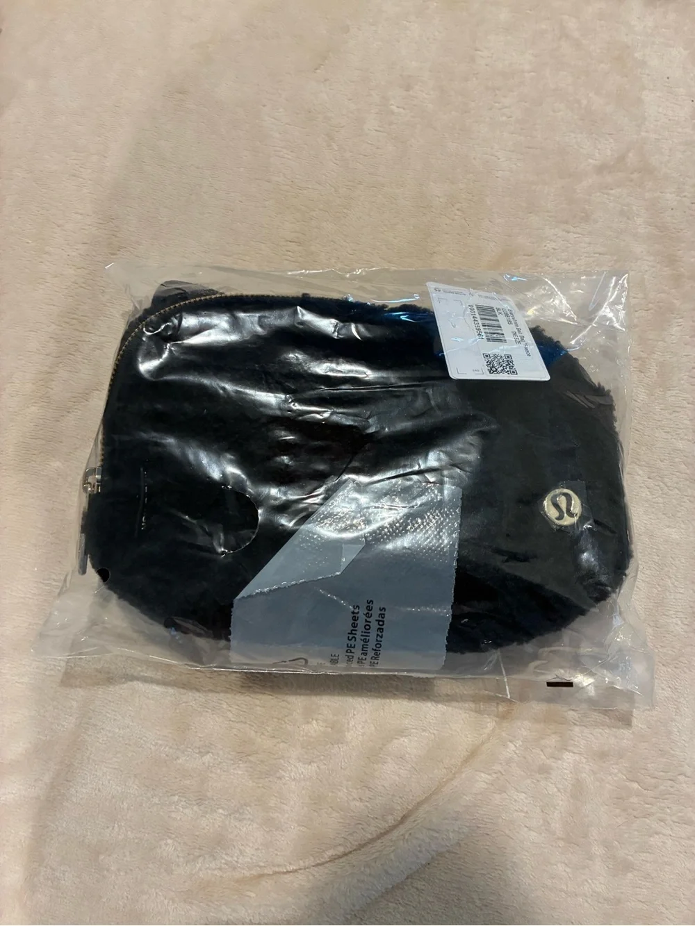 lululemon athletica Black fleece belt bag